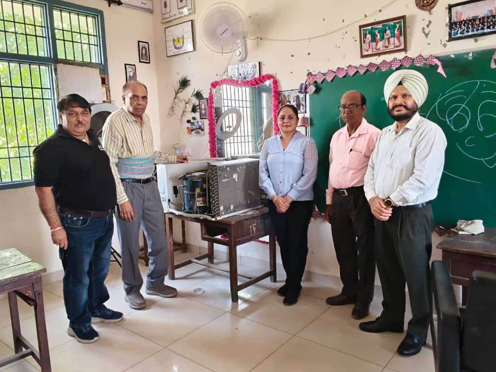 पटियाला सोशल वेलफेयर सोसाइटी ने आईटीआई छात्राओं के लिए दिए दो एसी जरूरतमंद विद्यार्थियों की फीस भरने की भी घोषणा